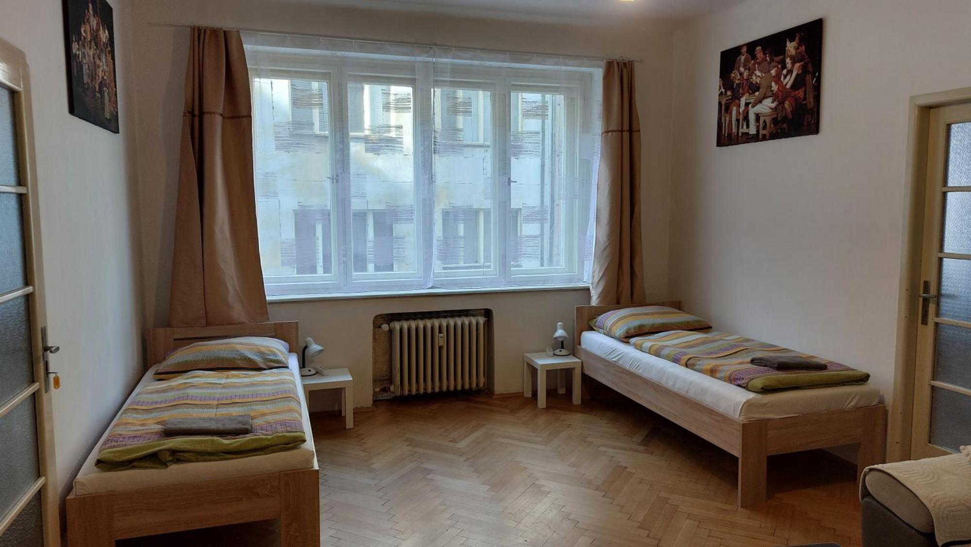Bonvolon, Prague